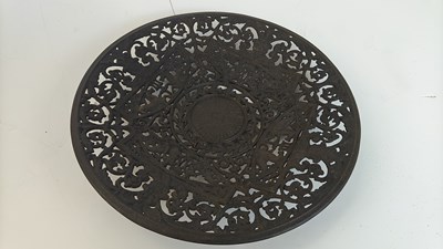 Lot 100 - Coalbrookdale wall hanging cast iron plate