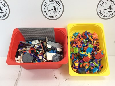 Lot 32 - One Tub Of Loose Lego & Small Tub Of Superthings Racers