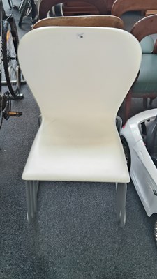 Lot 199 - 3 white stacking chair