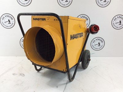 Lot 137 - Master large square space heater
