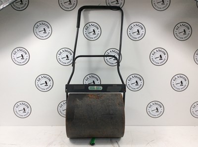 Lot 146 - The handy grass roller