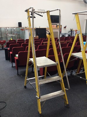 Lot 187 - Clow 3 step platform ladder