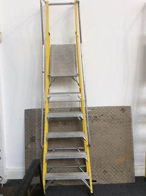 Lot 262 - Clow yellow large 6 step platform ladder