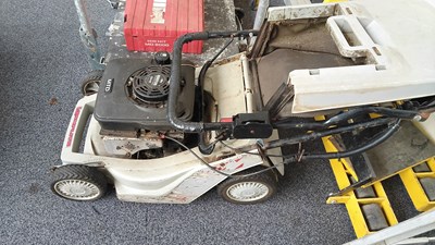 Lot 261 - Lawnflite cruiser lawnmower