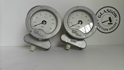 Lot 77 - 2 inka-teknik large gauge