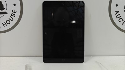 Lot 97 - iPad tablet a1599 fully reset