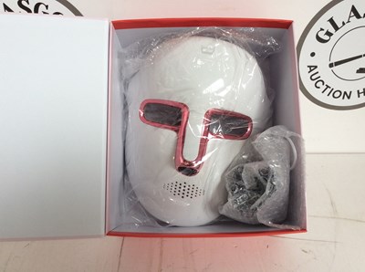 Lot 92 - Led face mask