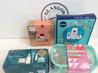 Lot 29 - Qty Of Beauty Products