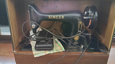 Lot 238 - Singer sewing machine model 99k in hard case with accessories