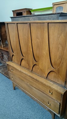 Lot 226 - Retro sideboard with internal drawers