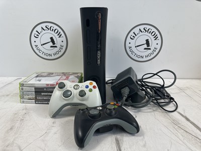 Lot 303 - An XBOX 360 120gb & Games