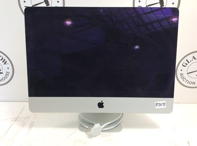 Lot 21 - Apple iMac slim powers on