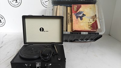 Lot 333 - Box of misc in record player