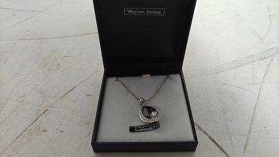 Lot 182 - Necklace with Swarovski crystal
