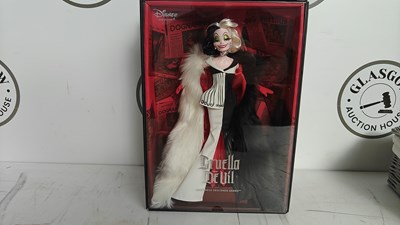 Lot 68 - Disney cruella devil figure in original box