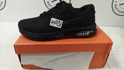 Lot 324 - Black Shoes Bearing Nike Logo AIR MAX Size 8.5