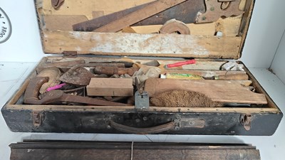 Lot 302 - Wooden vintage tool box with contents