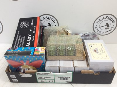 Lot 321 - Tray of Misc