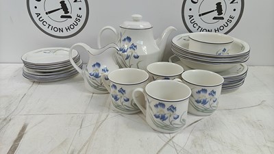 Lot 24 - Set of royal doulton Minerva china pattern tea set comprising 24 pieces