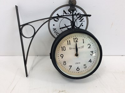 Lot 82 - London wall clock