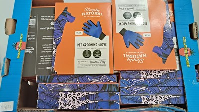 Lot 22 - Box of simply natural pet grooming gloves
