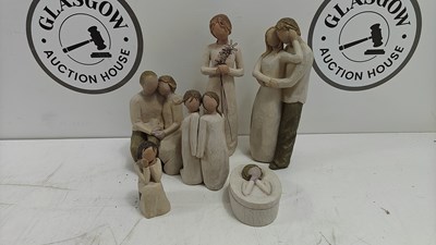 Lot 82 - Collection of willow tree figurines