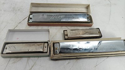 Lot 88 - 4 assorted harmonica