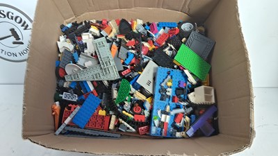 Lot 2 - Box of assorted lego