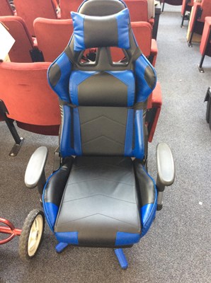 Lot 275 - Blue Gaming Chair with Pullout Foot Rest