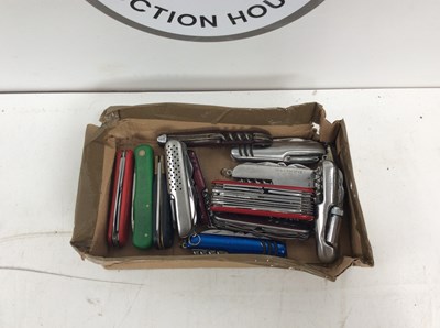 Lot 91 - Box of Assorted Knifes