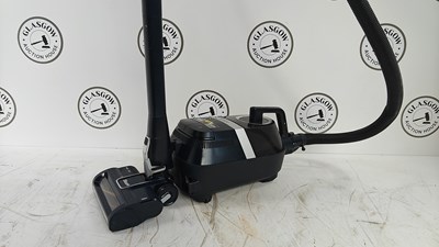 Lot 118 - Shark dynamic technology vacuum cleaner