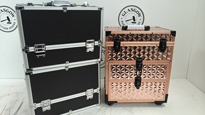 Lot 178 - 3 makeup cases with minor damage