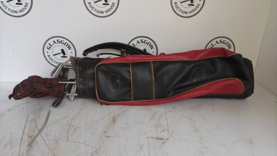 Lot 206 - Retro golf club set in bag