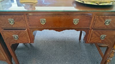 Lot 246 - Vintage dressing table with mirror