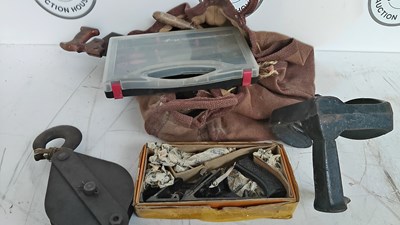 Lot 215 - Bag of vintage tools including Stanley 78 plane