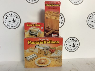 Lot 61 - Ravioli maker pasternmachine x3