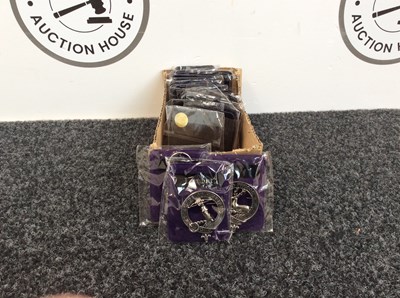Lot 101 - 20 Clan Badges