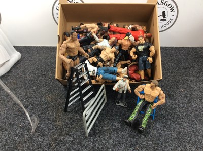 Lot 5 - Box of wrestling figures