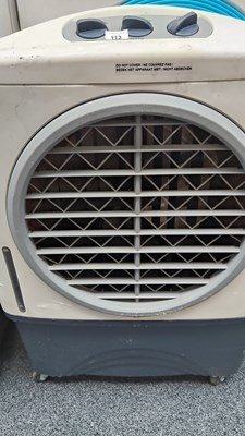 Lot 113 - Honeywell air cooler with wate4 assist function