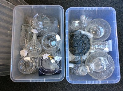 Lot 232 - 2 boxes mixed glass or ceramics