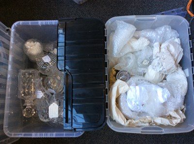Lot 236 - 2 boxes mixed glass or ceramics