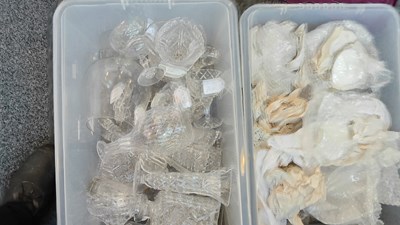 Lot 240 - 2 boxes mixed glass or ceramics