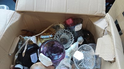 Lot 243 - 2 boxes mixed glass or ceramics
