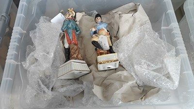 Lot 206 - Box of mixed glass or ceramics