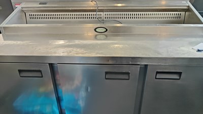 Lot 197 - Large Commercial Foster Kitchen Pizza Prep Fridge Unit