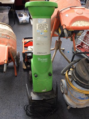 Lot 250 - Viking GE 250 wood chipper