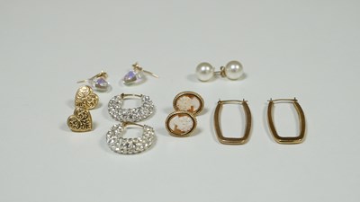 Lot 31 - 6 Sets Of 9ct Gold Earrings 7.17 Gram