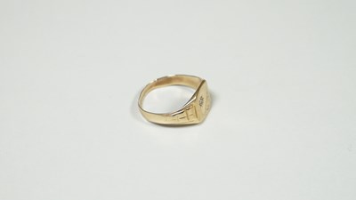 Lot 42 - 9ct Gold Signet Ring, 4.25 Gram Size X