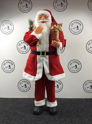 Lot 78 - Large Santa Statue Decoration