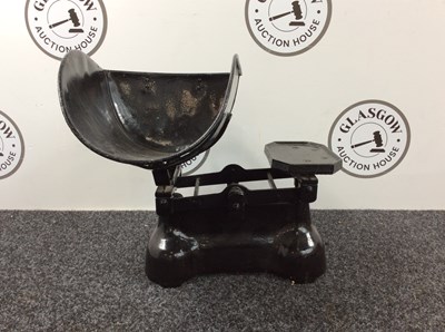Lot 175 - Large Antique Shop Scale